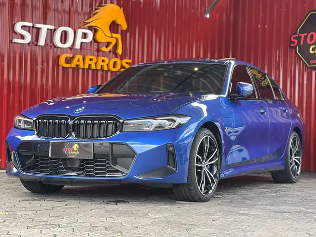 Carro BMW 330e 2023 M Sport 2.0 Turbo (Aut.) (Híb.)