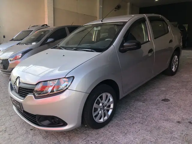 Carro Renault Logan 2017 Authentique 1.0 16V (flex)