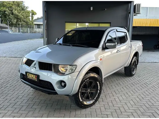Carro Mitsubishi L200 Triton Sport 2009 L 200 Triton HPE 4x4 3.2 (aut) (CD)