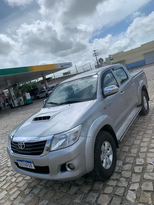 Carro Toyota Hilux Cabine Dupla 2015 Hilux 3.0 TDI 4x4 CD STD
