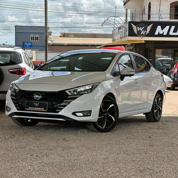 Nissan Versa Exclusive 1.6 (Flex) (Aut)