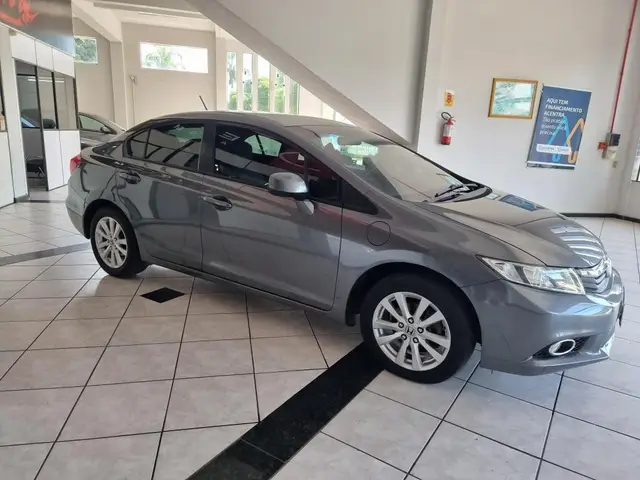 Carro Honda Civic 2014 New  LXS 1.8 16V i-VTEC (Flex)