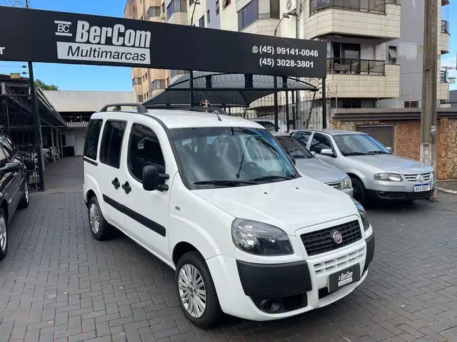 Carro Fiat Doblò 2021 Essence 1.8 16V (Flex)