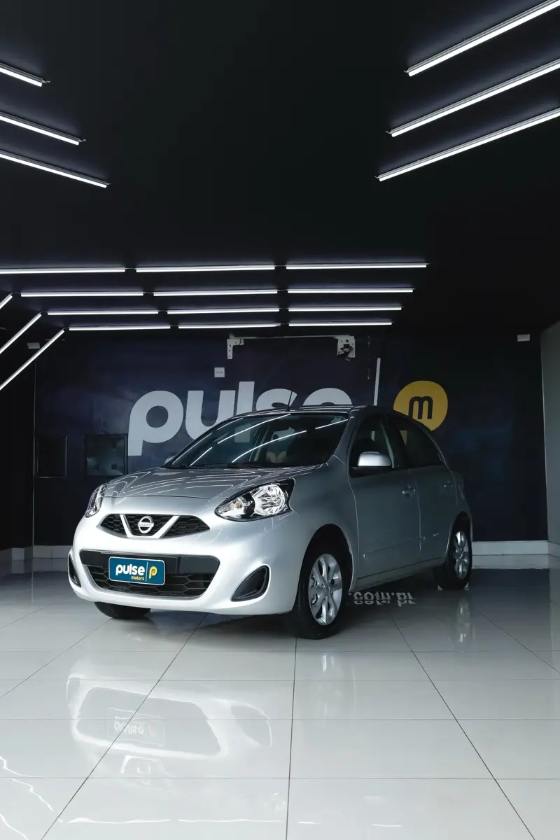 Nissan March 1.0 12V SV (Flex)