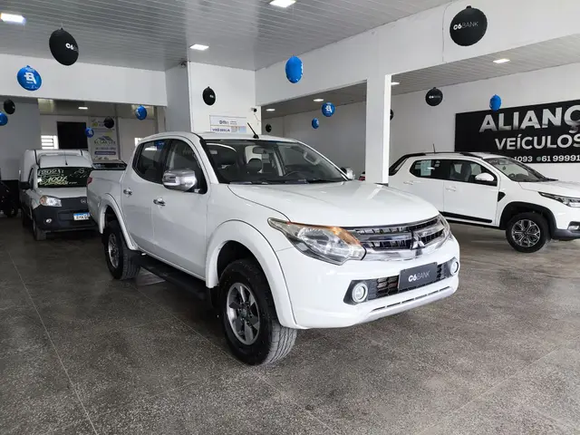 Carro Mitsubishi L200 Triton Sport 2019 Sport 2.4 DID-H HPE 4WD (Aut)