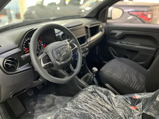 Carro Fiat Strada 2025 Endurance 1.3 Flex 8V CS