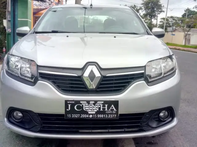 Renault Logan Expression 1.0 16V (flex)