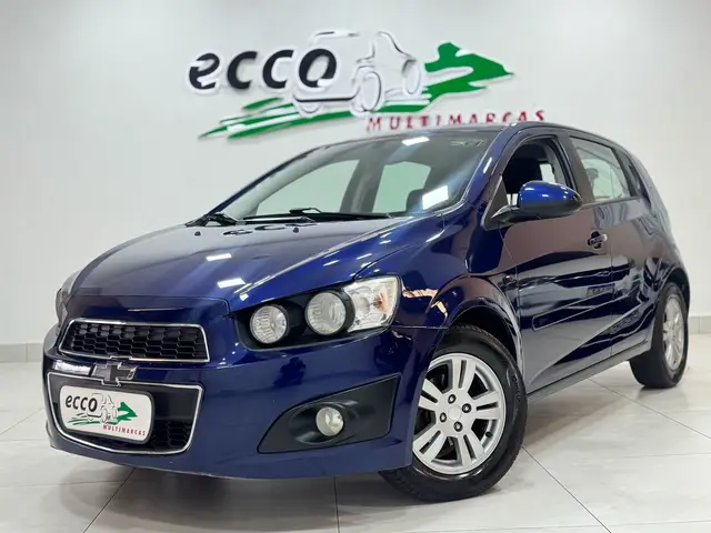 Carro Chevrolet Sonic 2013 Hatch LT