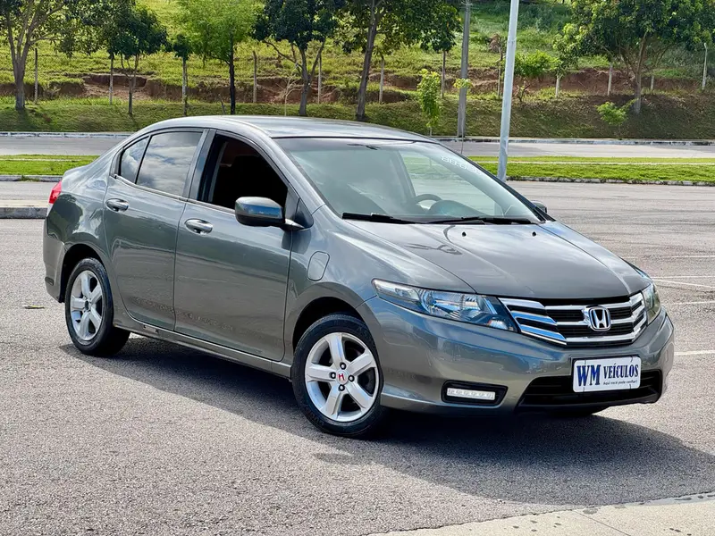 Honda City LX 1.5 16V (flex)