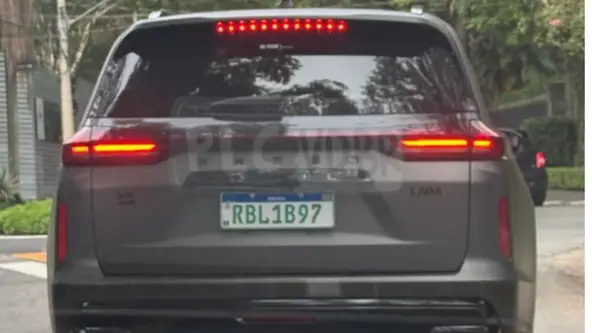 SUV de sete lugares já foi visto no Brasil algumas vezes e pode estrear em nosso mercado  