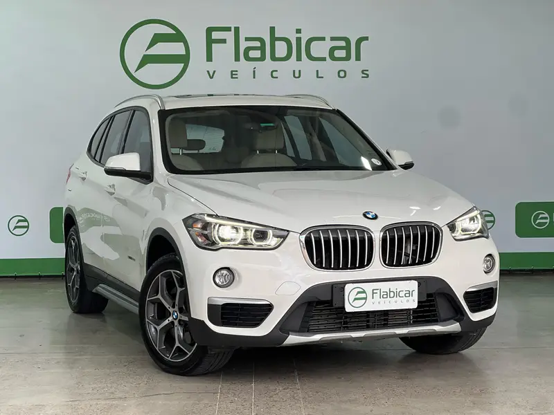 BMW X1 2.0 sDrive20i X-Line ActiveFlex
