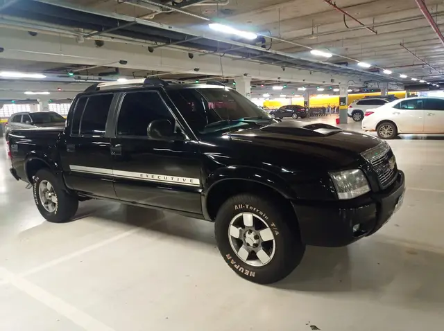 Carro Chevrolet S10 Cabine Dupla 2010 S10 Executive 4x2 2.4 (Flex) (Cab Dupla)