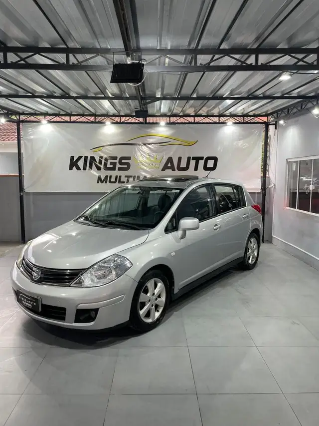 Carro Nissan Tiida 2011 SL 1.8 (flex) (aut)