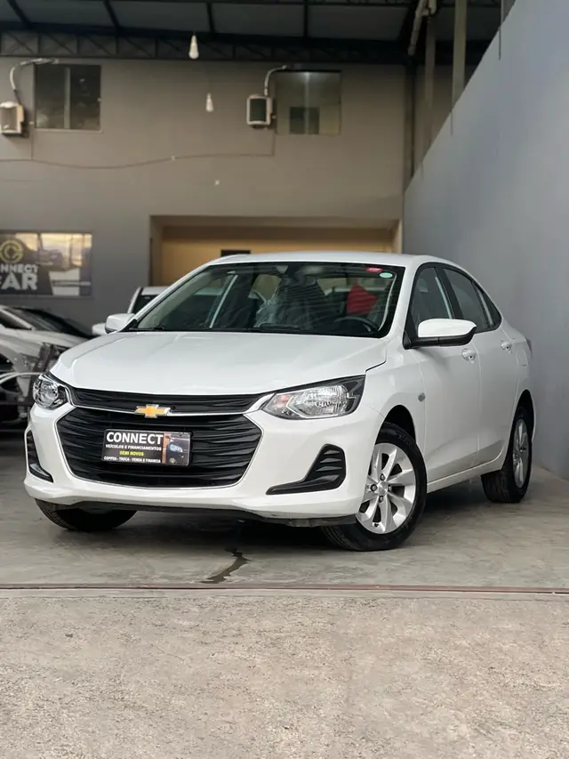 Carro Chevrolet Onix Plus 2023 LT 1.0