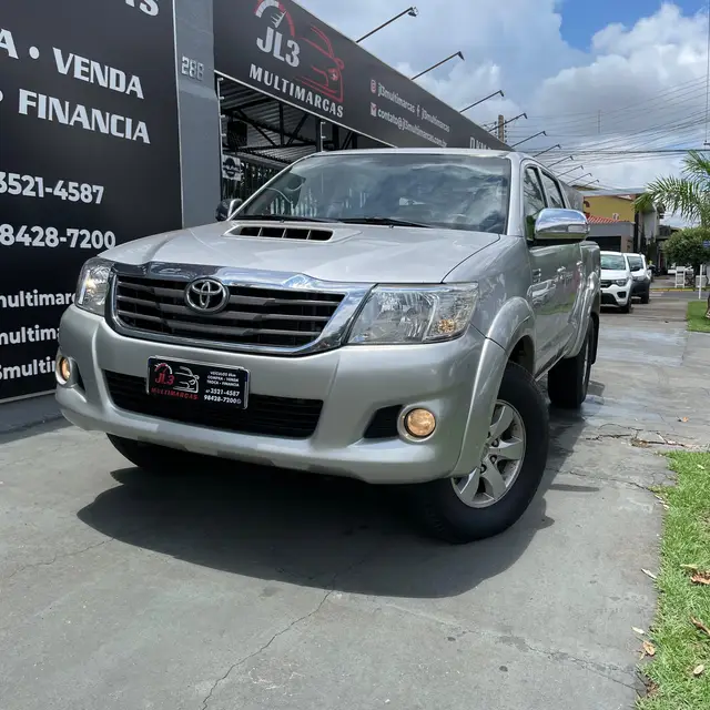 Carro Toyota Hilux Cabine Dupla 2014 Hilux 3.0 TDI 4x4 CD SRV (Aut)