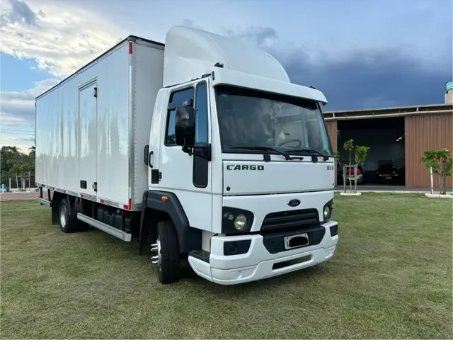 Carro Ford Cargo 816 2015 816