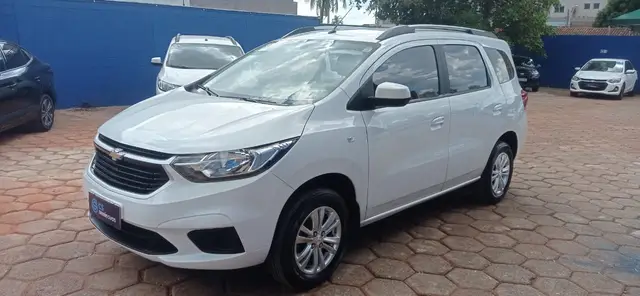 Carro Chevrolet Spin 2024 LT 1.8