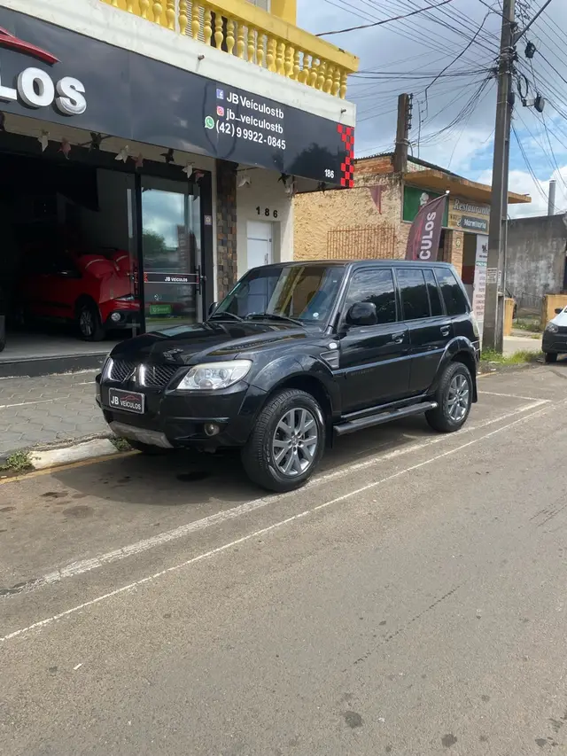 Carro Mitsubishi Pajero TR4 2014 2.0 16V 4x2 (Flex)