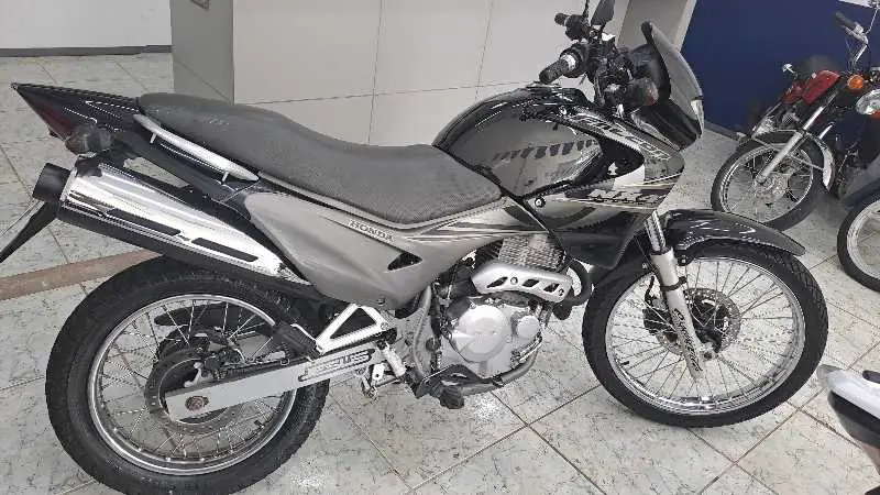 Honda NX 4 Falcon 400