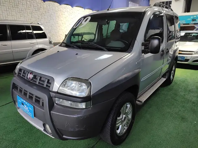 Carro Fiat Doblò 2009 Adventure 1.8 8V (Flex)