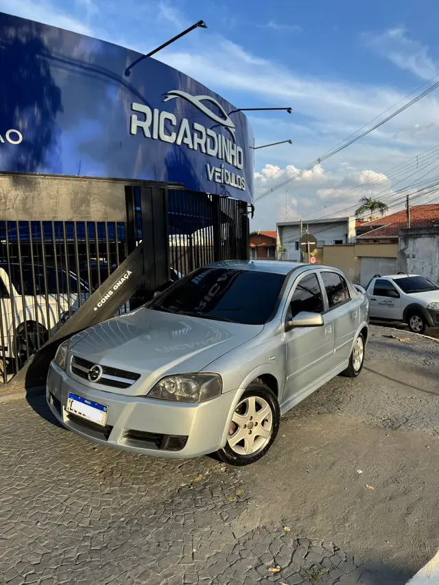 Carro Chevrolet Astra Hatch 2009 Advantage 2.0 (Flex)