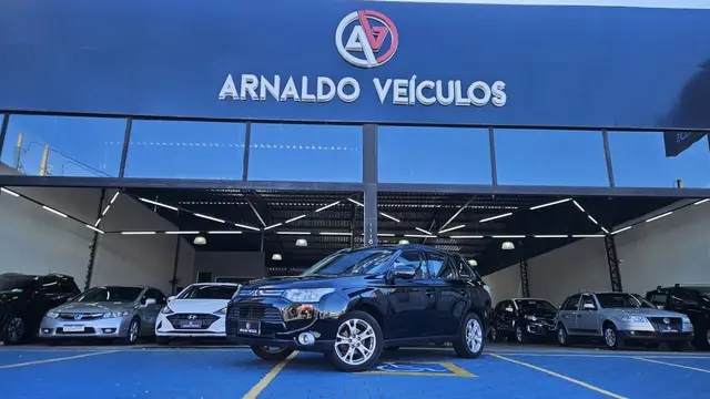 Carro Mitsubishi Outlander 2015 2.0 16V CVT
