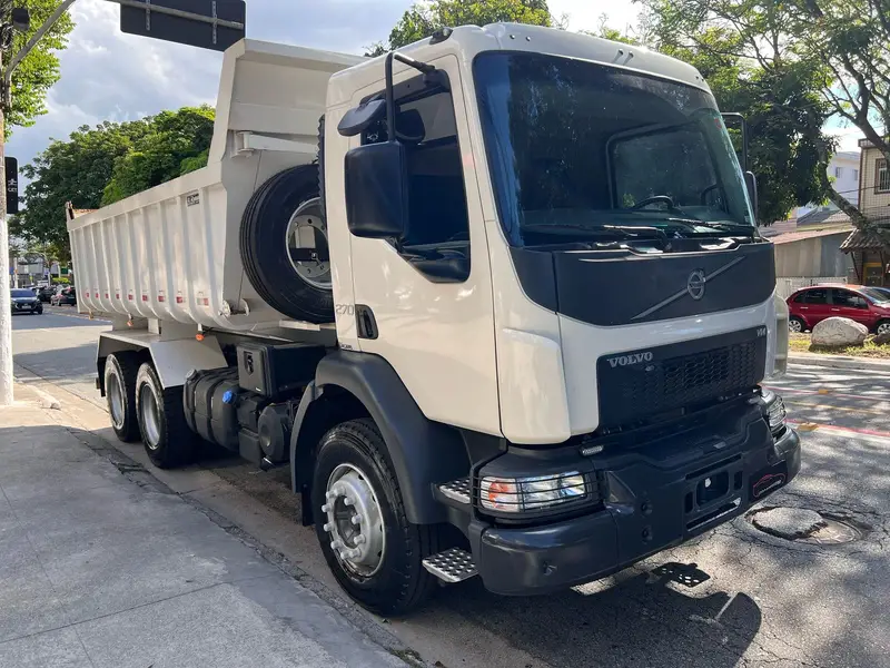 Volvo 6X2