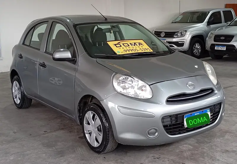 Nissan March 1.0 16V S (Flex)