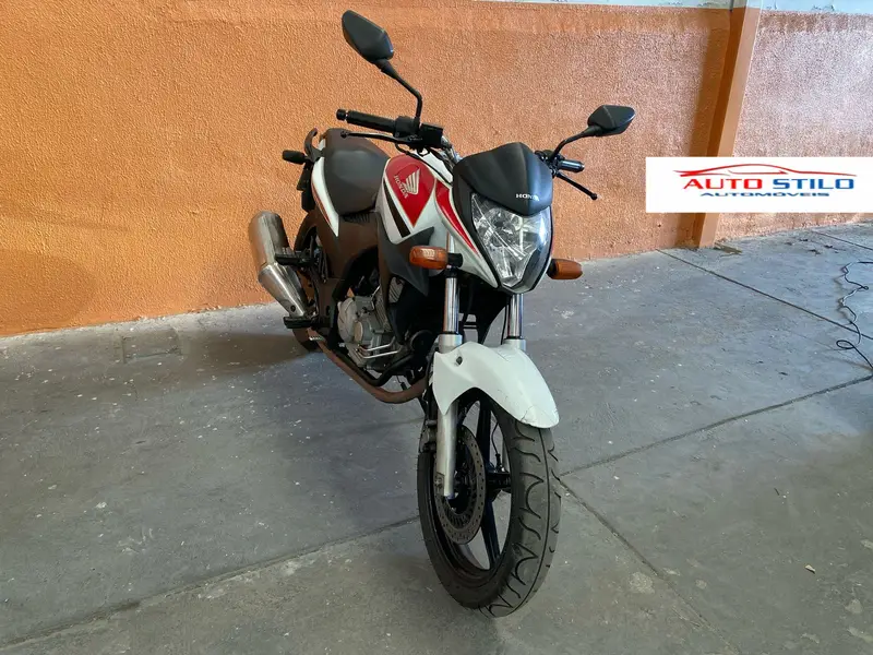 Honda CB 300R Edição Especial