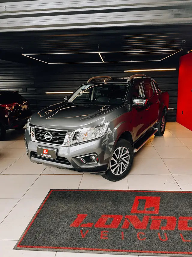 Carro Nissan Frontier 2022 2.3 TD CD LE 4x4 (Aut)