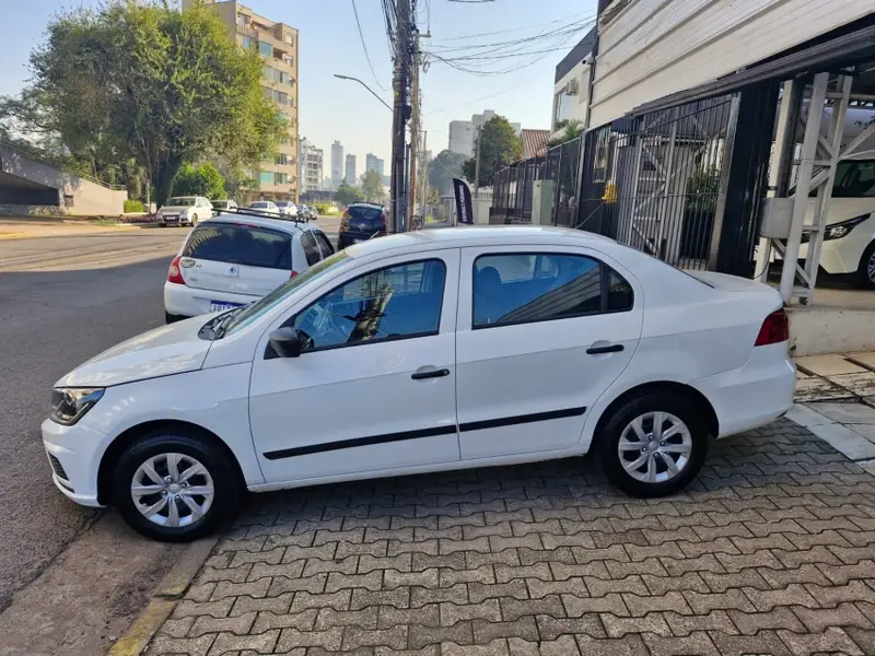 Volkswagen Voyage 1.0 MPI (Flex)