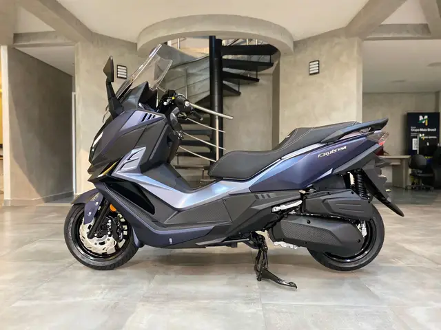 Carro Dafra Cruisym 2025 300