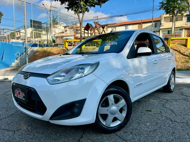 Carro Ford Fiesta Sedan 2014 SE 1.6 Rocam (Flex)