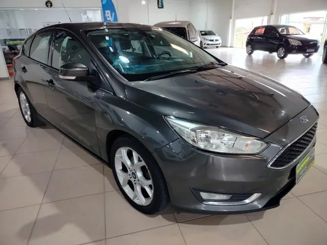 Carro Ford Focus Hatch 2016 SE Plus 1.6 TiVCT