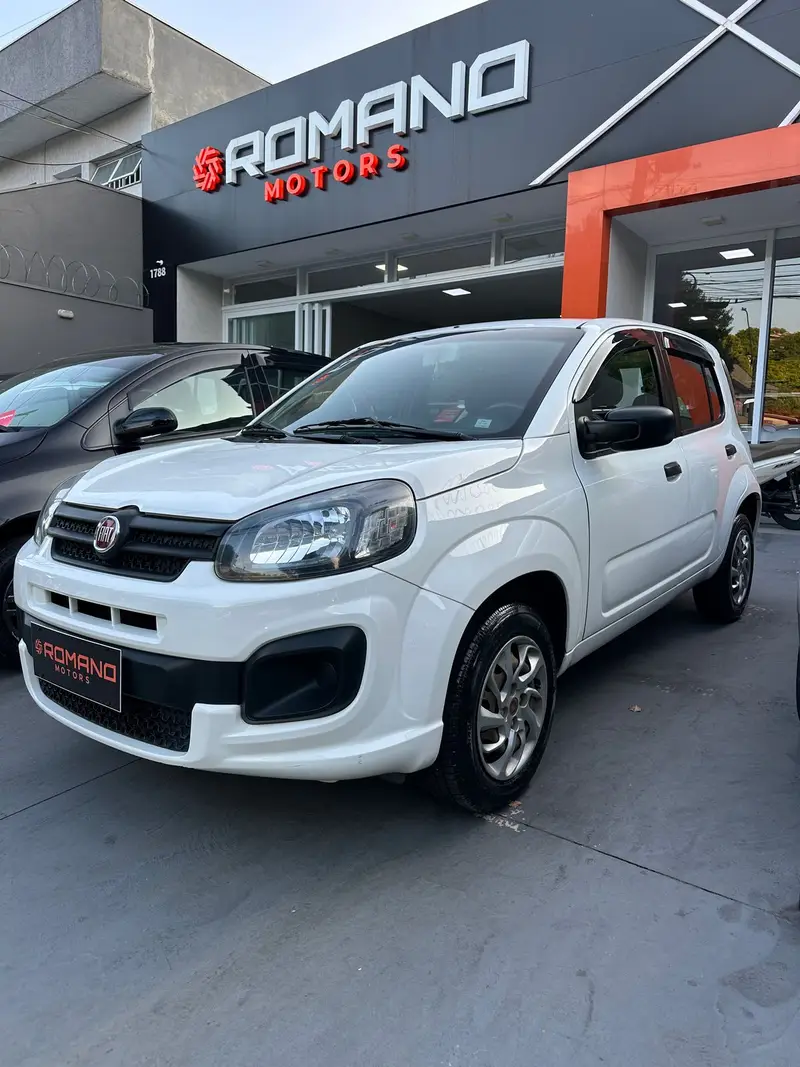 Fiat Uno Attractive 1.0 8V (Flex) 4p