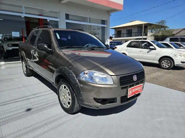 Carro Fiat Strada 2012 Working 1.4 (Flex) (Cabine Dupla)