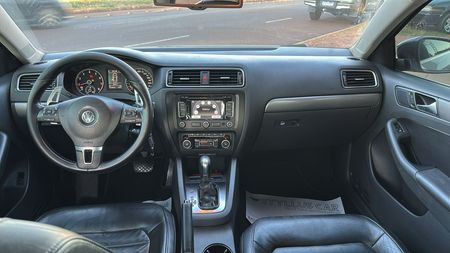 Jetta 2.0 Comfortline Tiptronic (Flex)