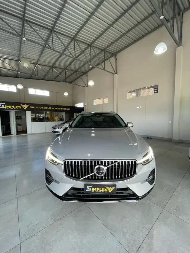 Carro Volvo XC60 2022 Recharge Inscription Hybrid AWD (Aut)