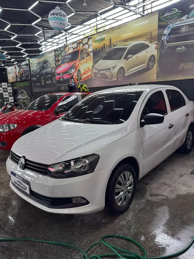 Carro Volkswagen Voyage 2014 1.0 TEC (Flex)