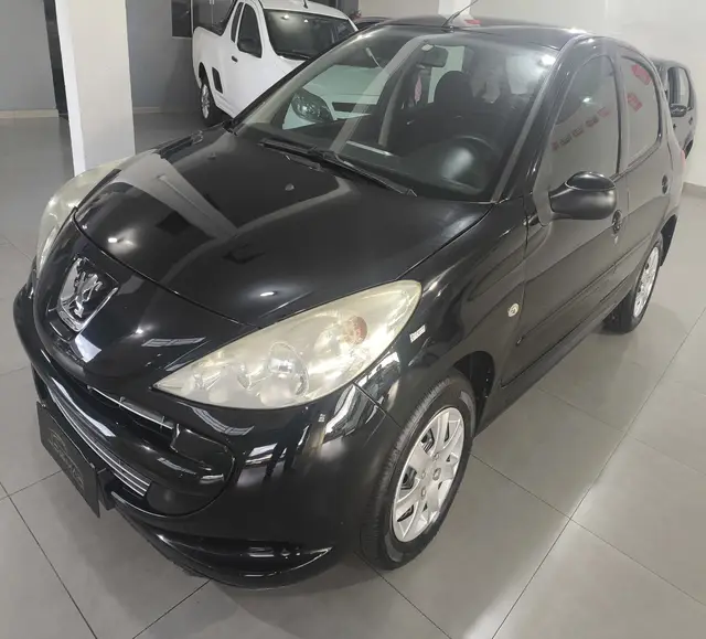 Carro Peugeot 207 2013 Hatch XR 1.4 8V (flex) 2p