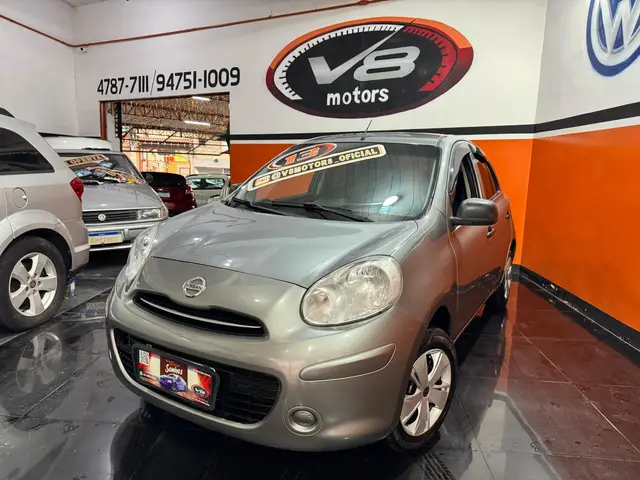 Carro Nissan March 2013 1.0 16V (Flex)
