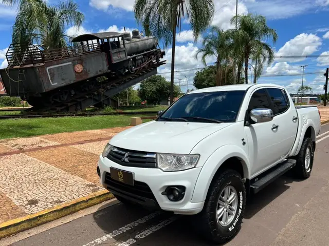 Carro Mitsubishi L200 2015 Triton HPE 3.2 CD TB Int.Diesel Aut