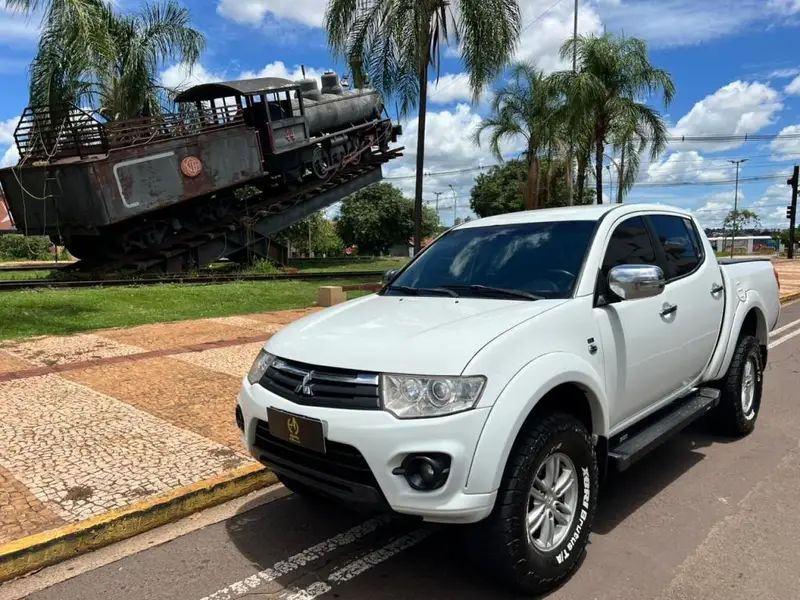 Mitsubishi Triton HPE 3.2 CD TB Int.Diesel Aut