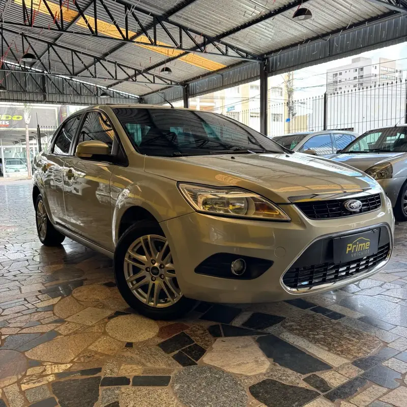 Ford Focus Sedan Ghia 2.0 16V (Flex) (Aut)