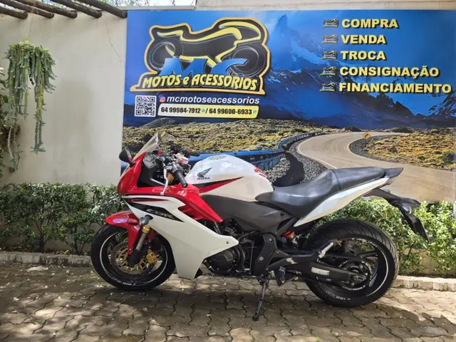Carro Honda CBR 600 2014 F (Standard)