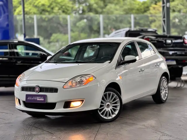 Carro Fiat Bravo 2012 Essence 1.8 16V Dualogic (Flex)