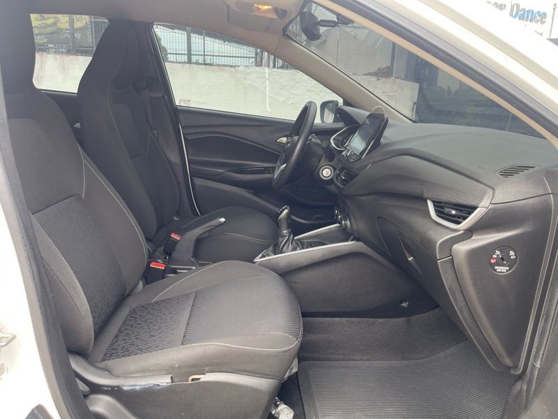 Chevrolet Onix Plus