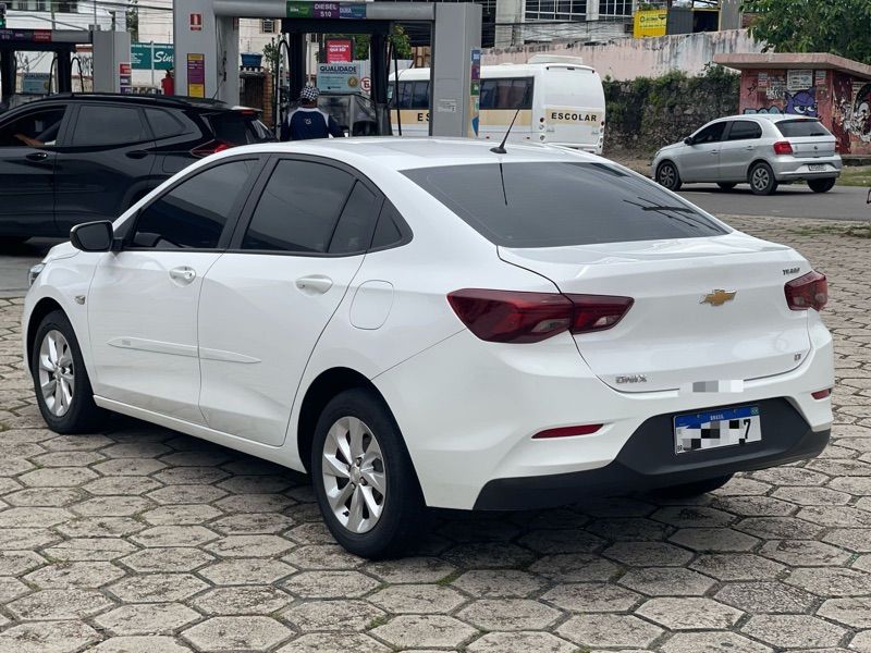 Chevrolet Onix Plus