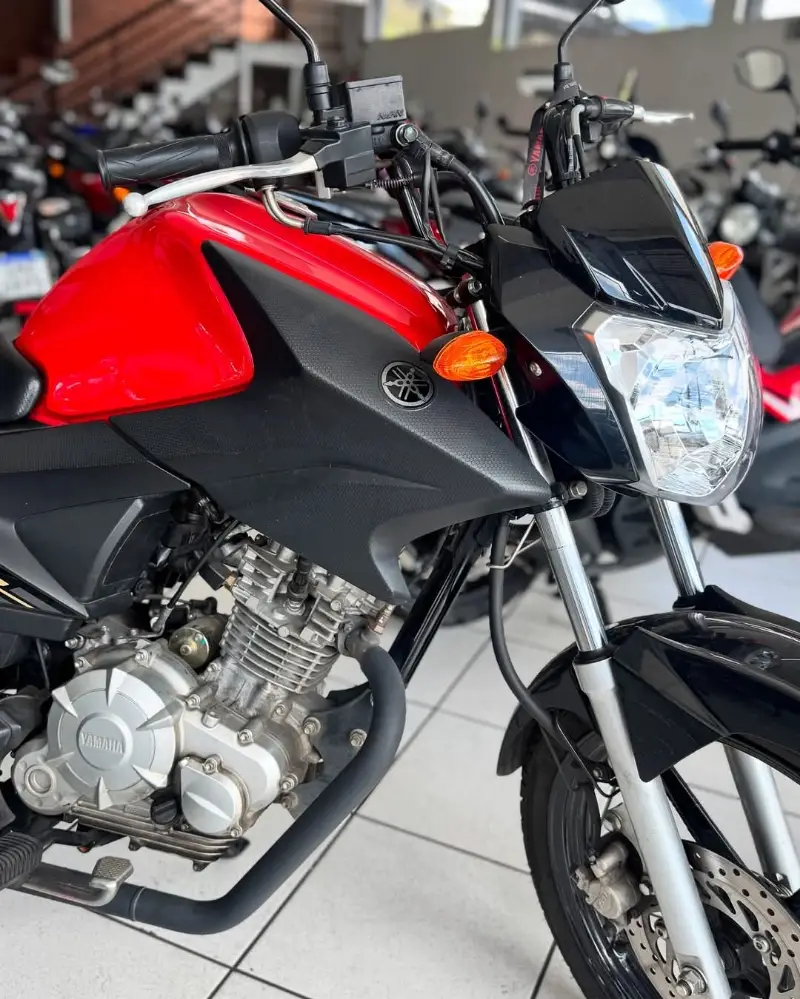 Yamaha YBR 125i Factor UBS