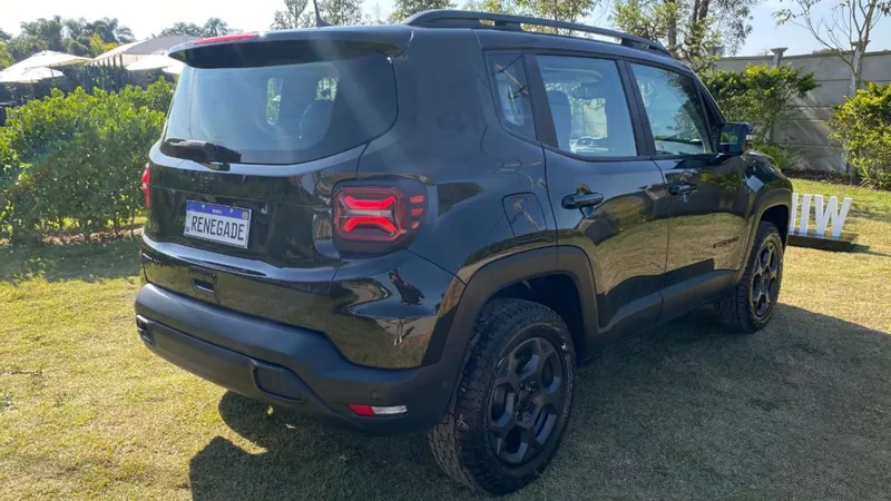 Jeep Renegade e Commander serão híbridos na linha 2026, mas Compass não 